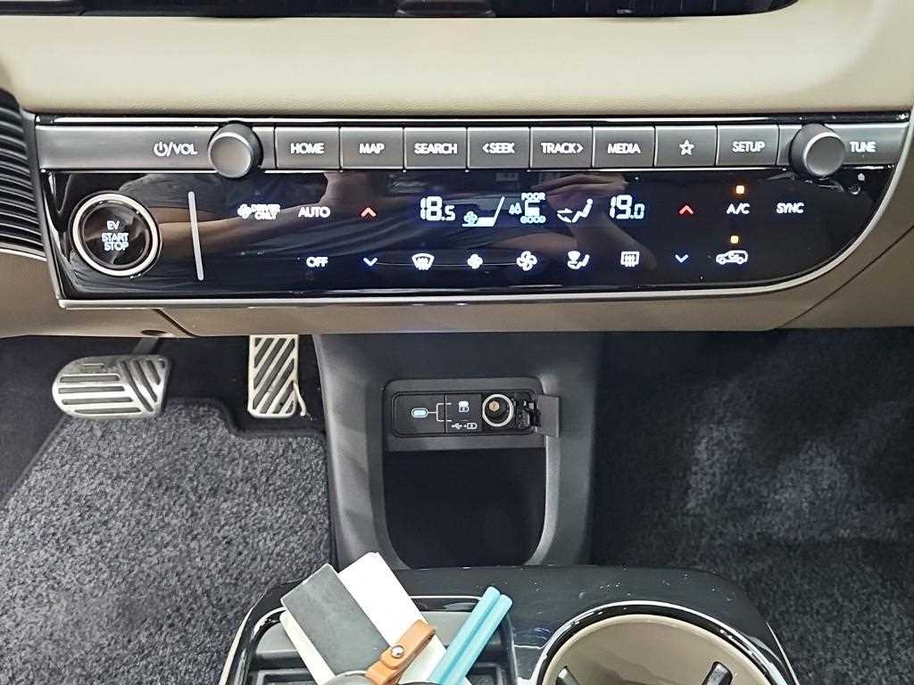 HYUNDAI Ioniq 5 - Vista 10