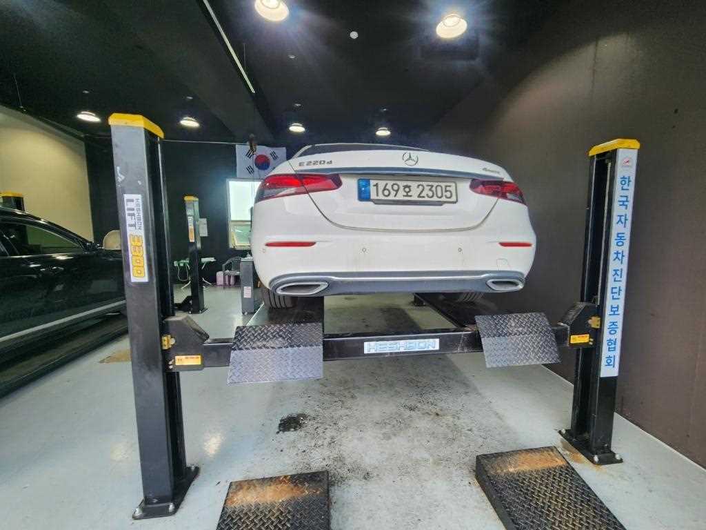 Mercedes Benz E class - Vista 2