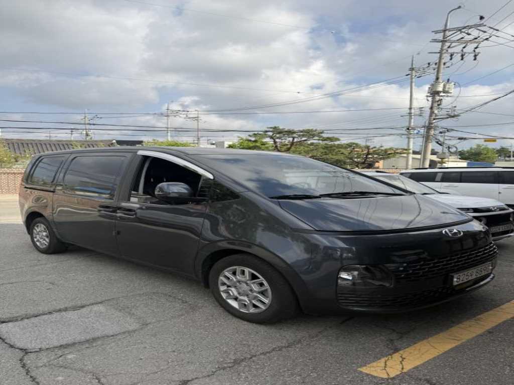 HYUNDAI Staria - Vista 4