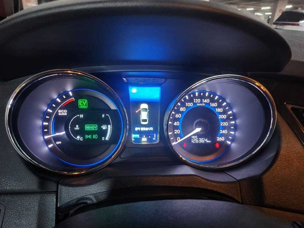 HYUNDAI Sonata - Vista 3