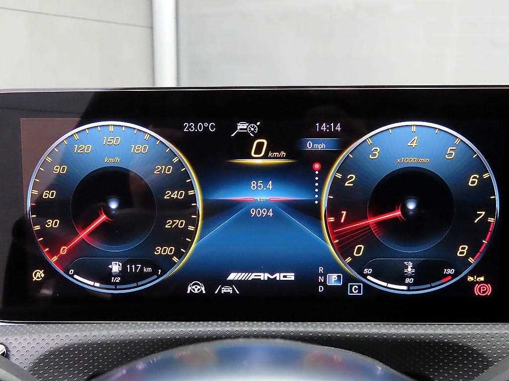 Mercedes Benz CLA Class - Vista 8