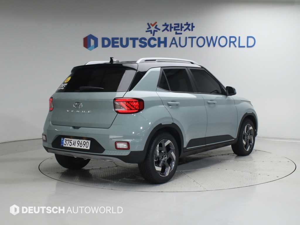HYUNDAI Venue - Vista 2