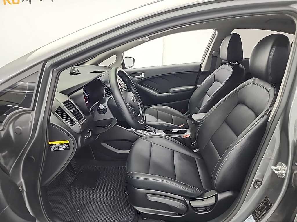 KIA K3 - Vista 11