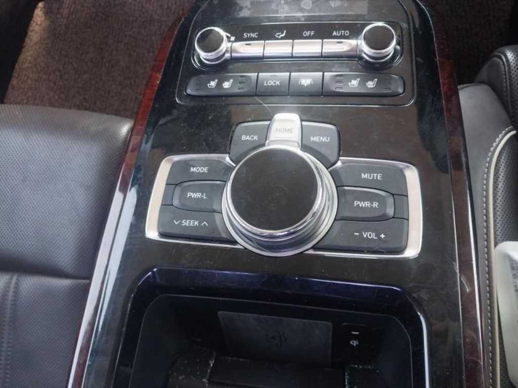 Genesis EQ900 2018 - Importación desde Corea - HF Imports Iquique - Foto 17