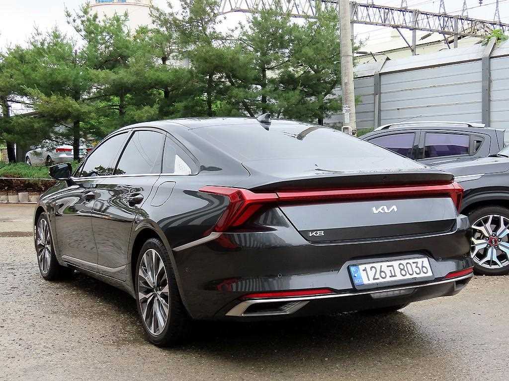 KIA K8 - Vista 3
