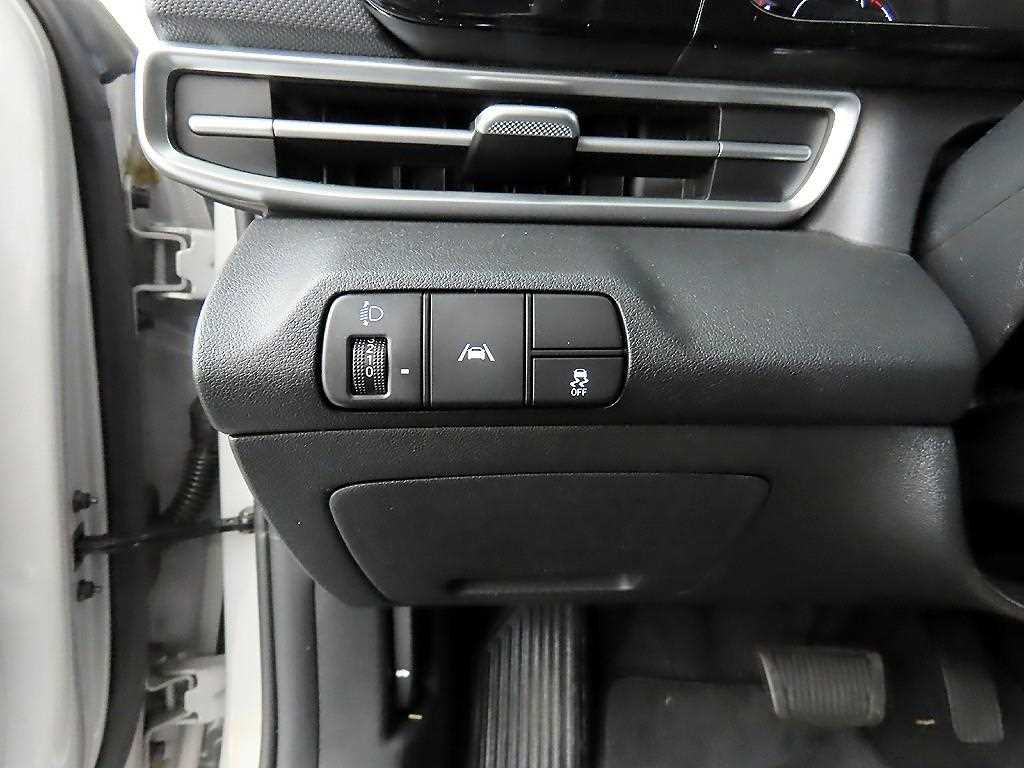 HYUNDAI Avante - Vista 12