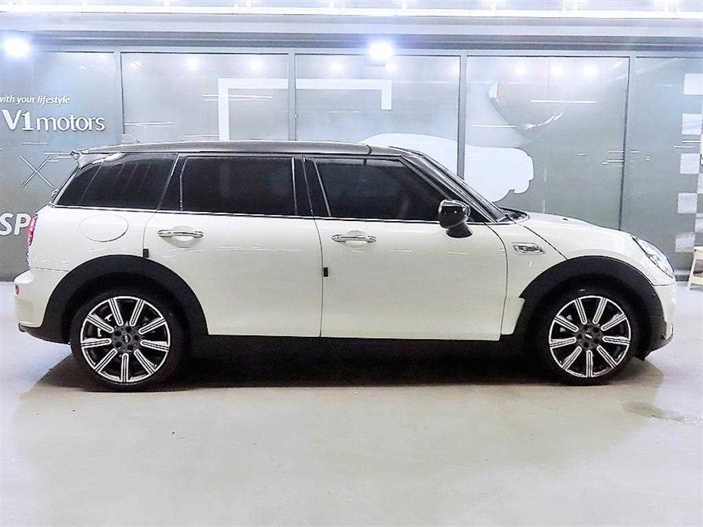 Mini Clubman - Vista 3