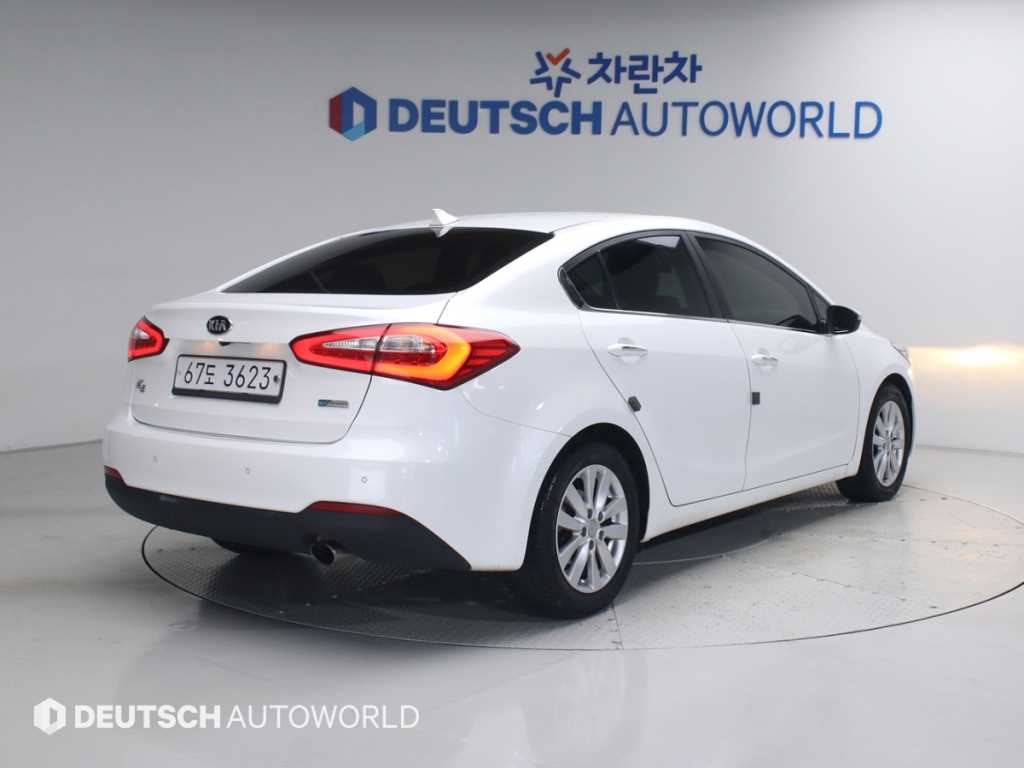 KIA K3 - Vista 2