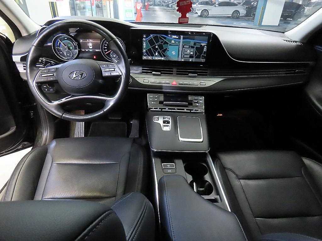 HYUNDAI Grandeur - Vista 10