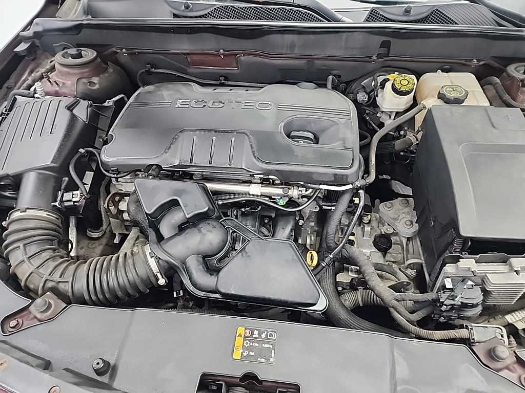 Chevrolet Malibu - Vista 5
