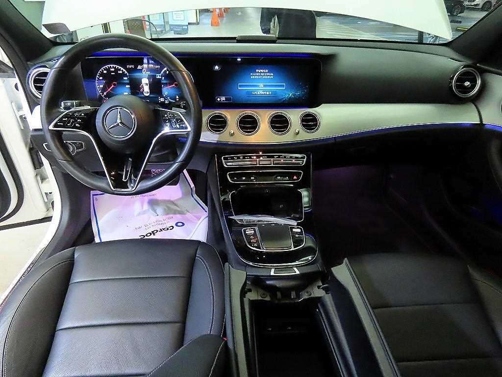 Mercedes Benz E class - Vista 10