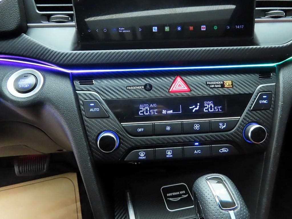 HYUNDAI Avante - Vista 10