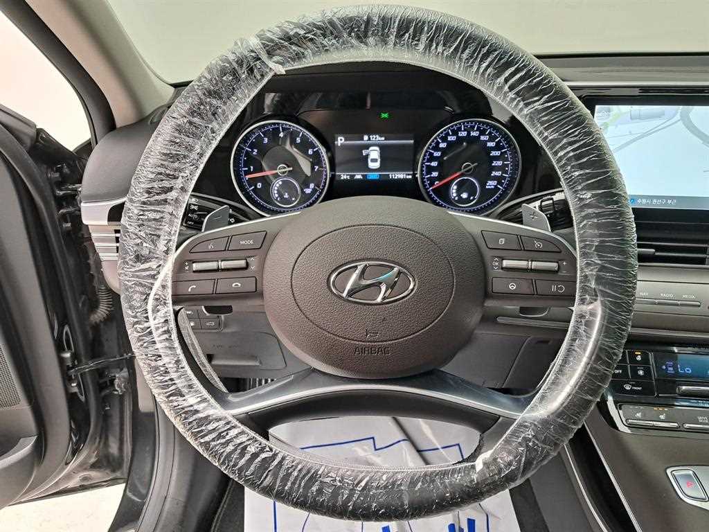 HYUNDAI Grandeur - Vista 7