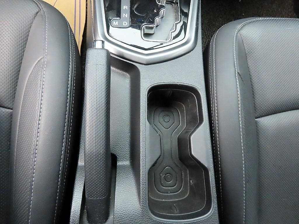 Ssangyong Tivoli - Vista 12