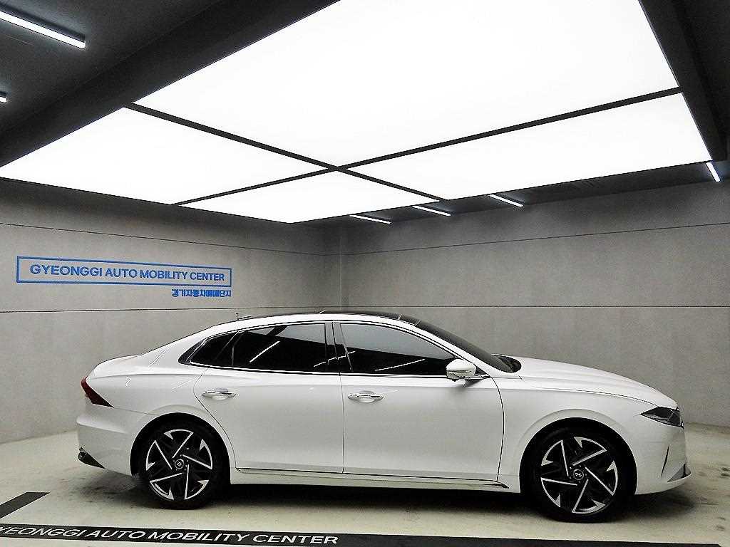 HYUNDAI Grandeur - Vista 2