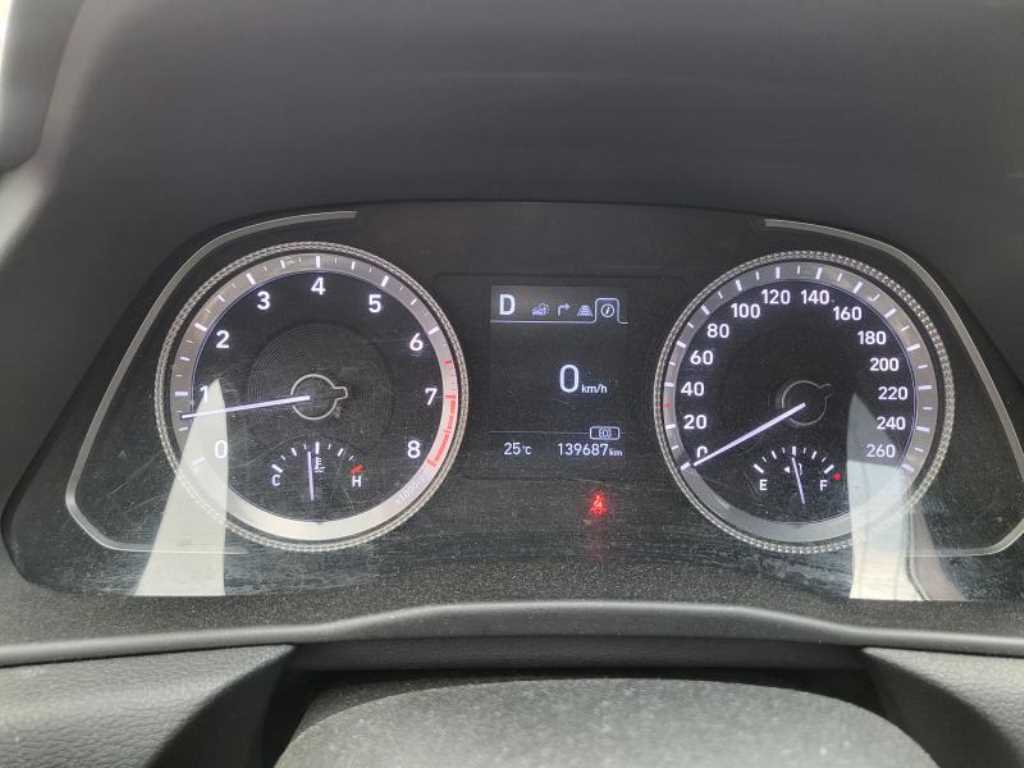 HYUNDAI Sonata - Vista 5