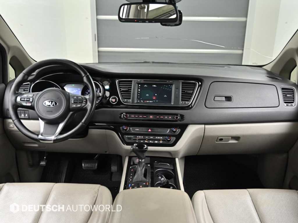 KIA Carnival - Vista 7