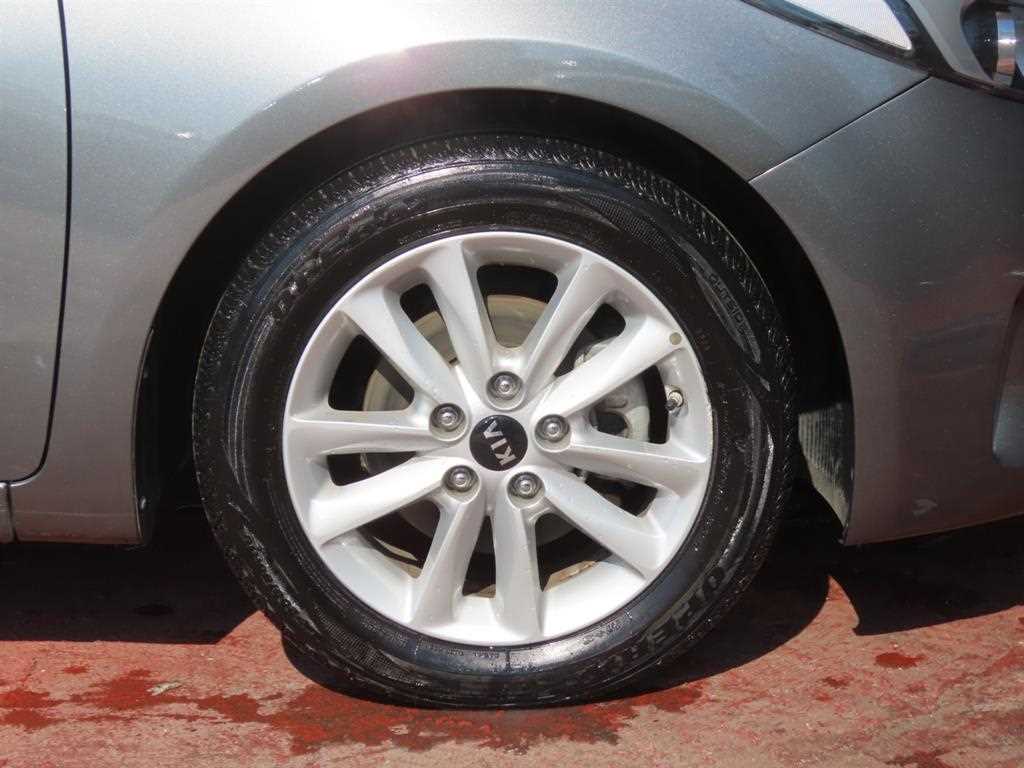 KIA K3 2016 Gris - Importación desde Corea - HF Imports Iquique - Foto 20