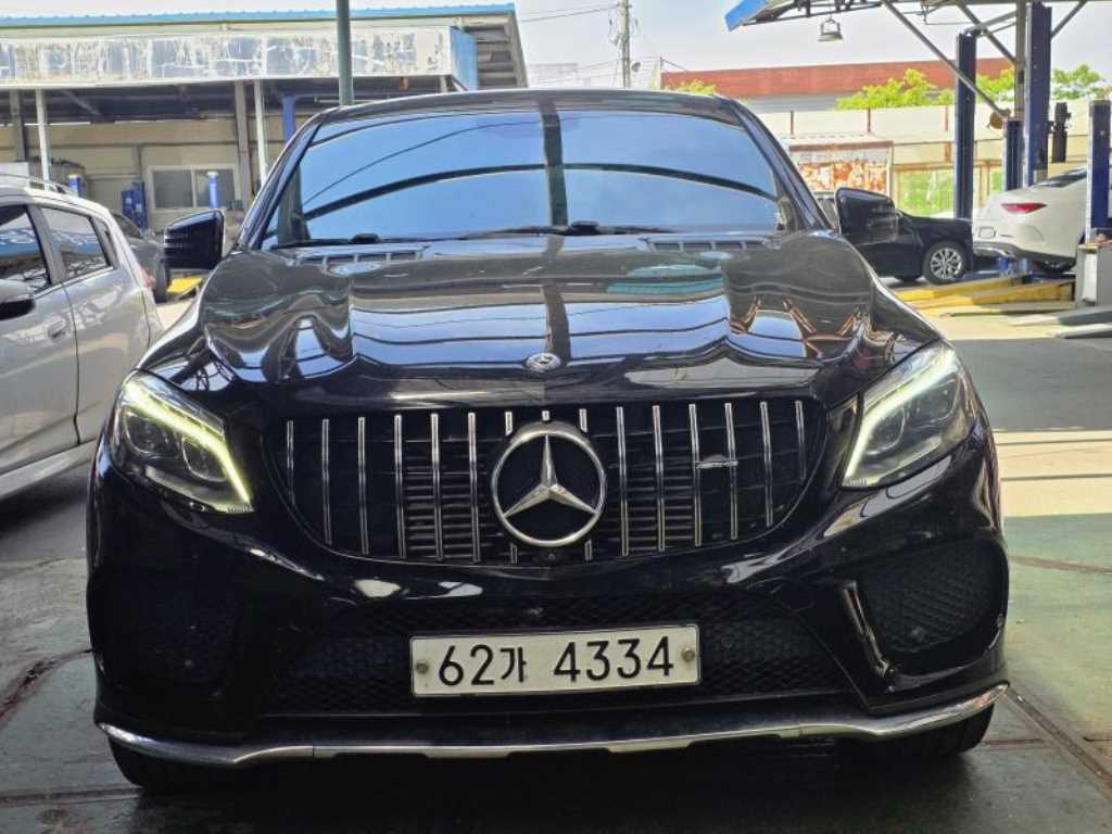 Mercedes Benz GLE Class - Vista 2