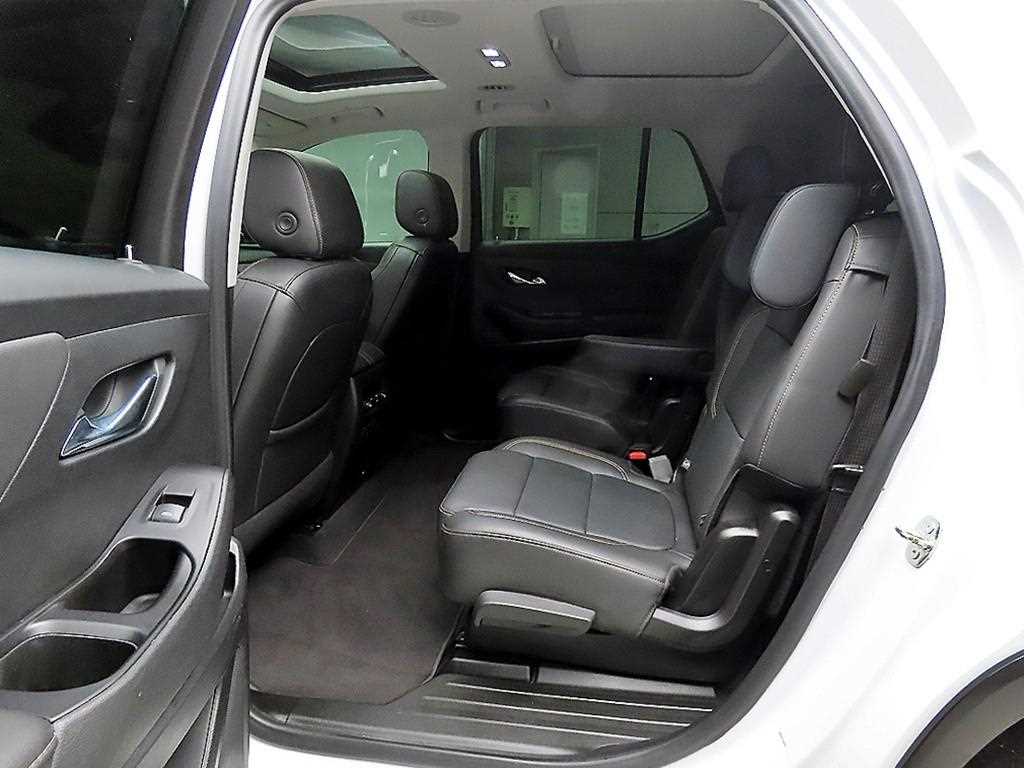 Chevrolet Travers - Vista 6