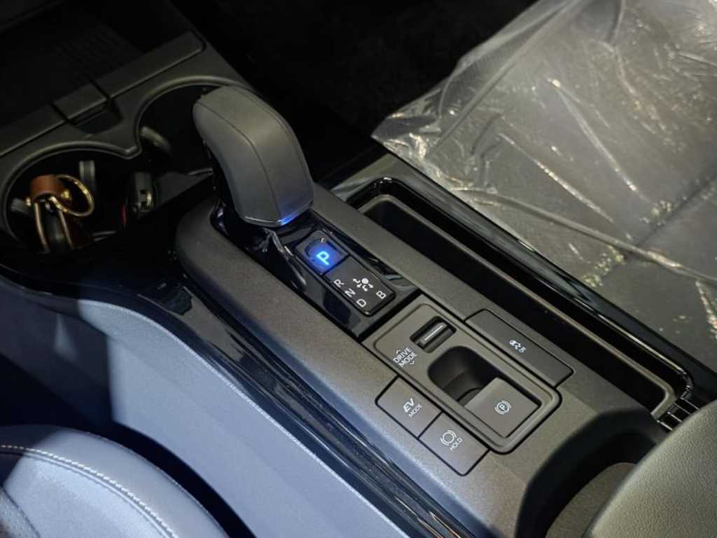 Toyota Prius 2026 Amarillo - Importación desde Corea - HF Imports Iquique - Foto 15