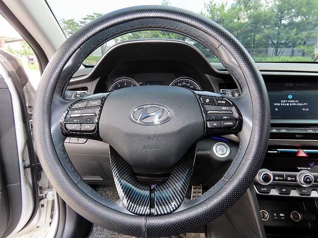 HYUNDAI Avante - Vista 8