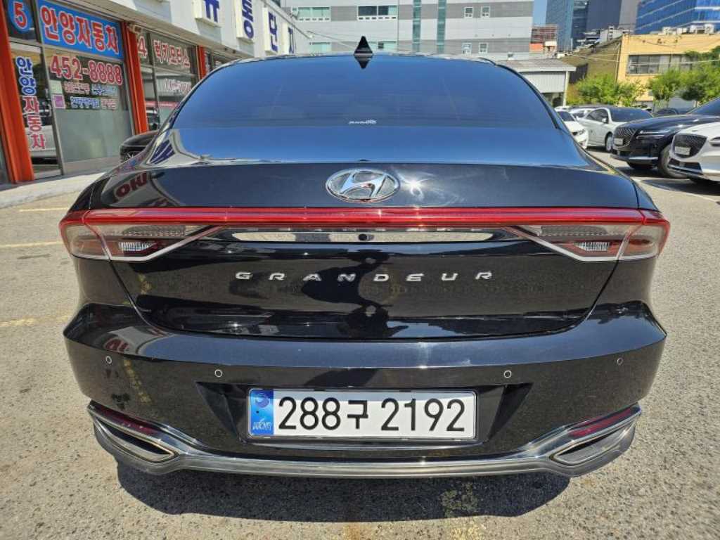 HYUNDAI Grandeur - Vista 4