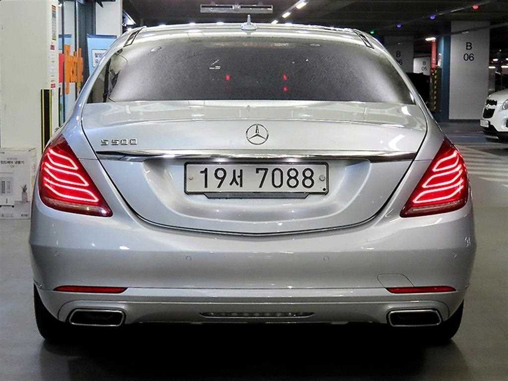Mercedes Benz S Class - Vista 5