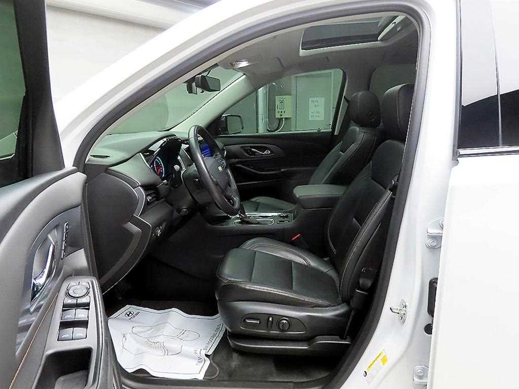 Chevrolet Travers - Vista 5