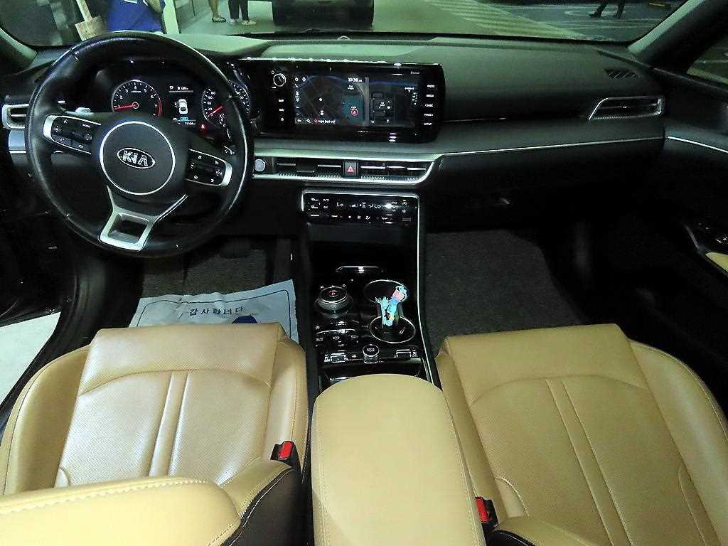 KIA K5 - Vista 10