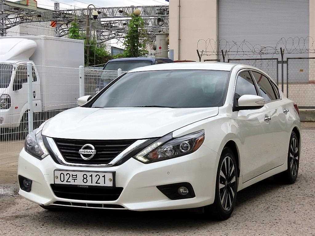 Nissan Altima - Vista 2