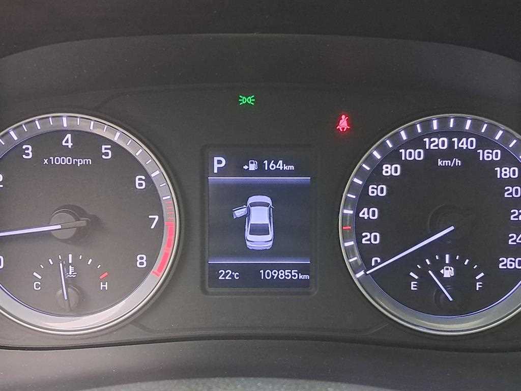 HYUNDAI Sonata - Vista 8