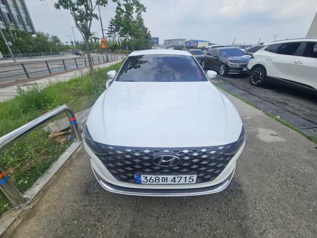 HYUNDAI Grandeur - Vista 2