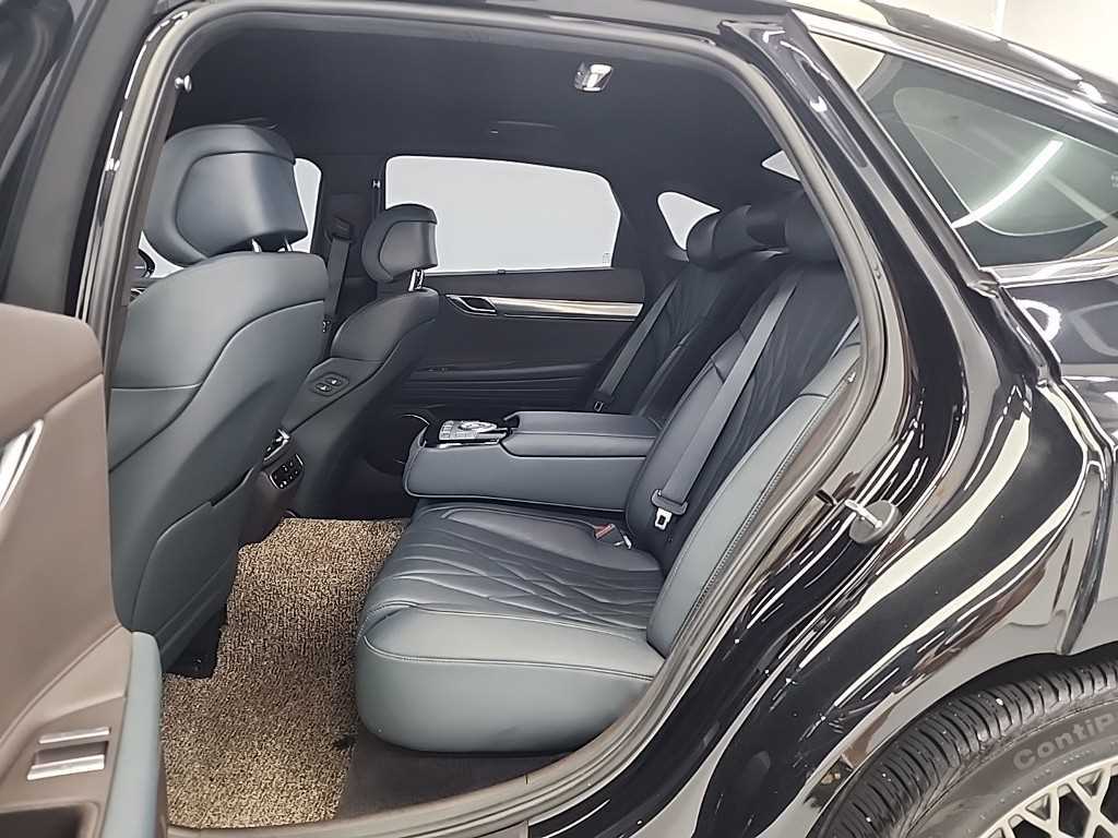 Genesis G80 - Vista 12