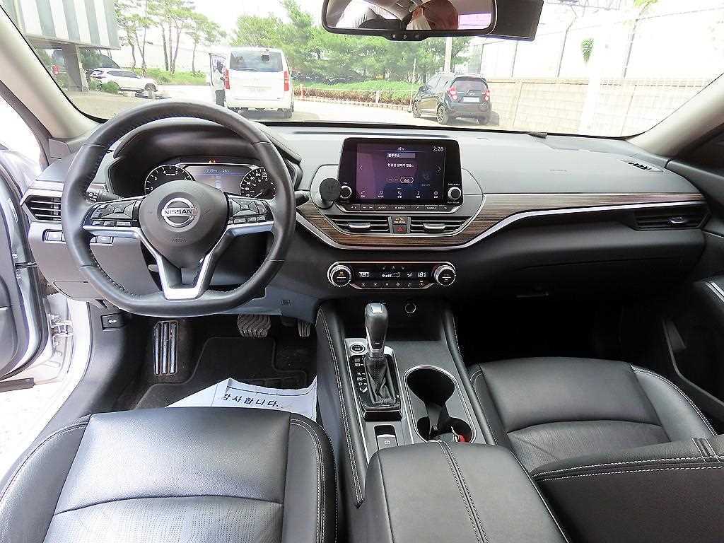 Nissan Altima - Vista 7