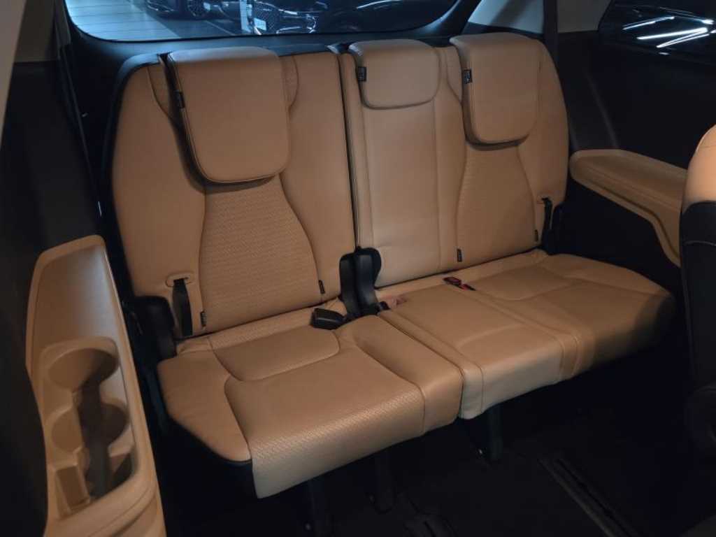 KIA Carnival - Vista 9