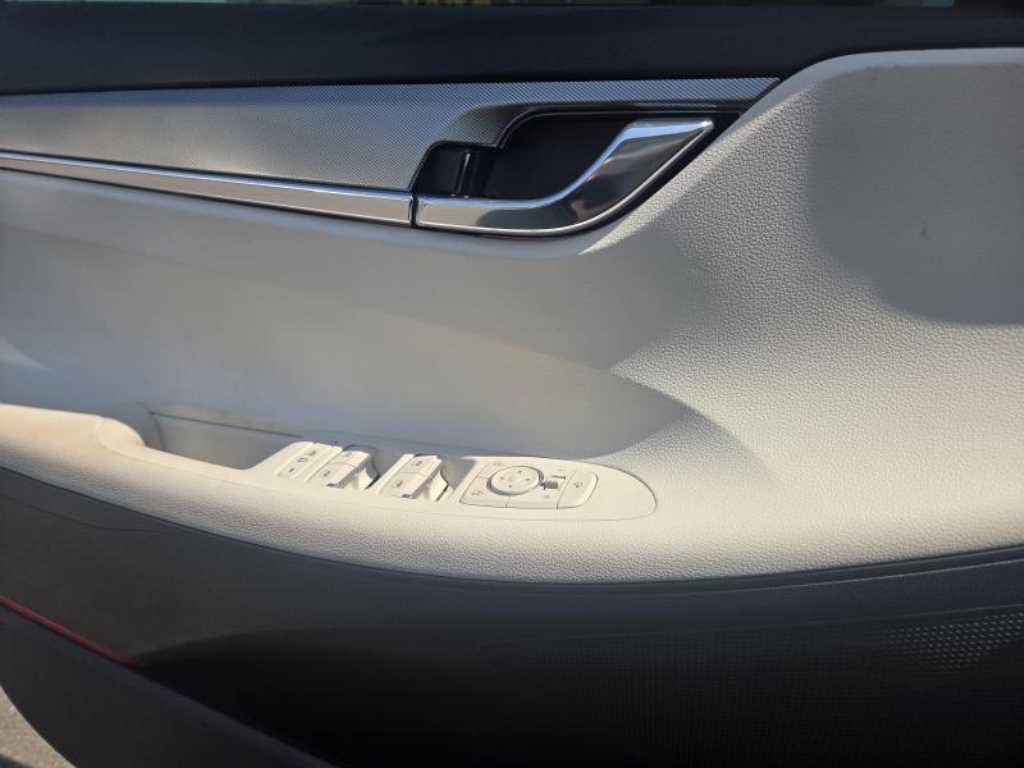 HYUNDAI Grandeur - Vista 4