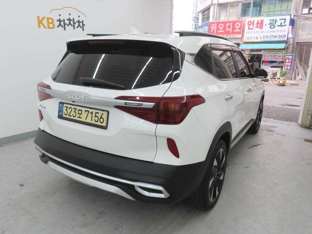 KIA Seltos - Vista 3