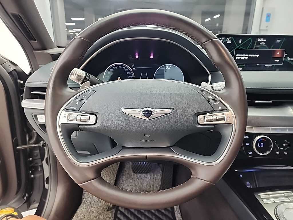 Genesis G80 - Vista 9