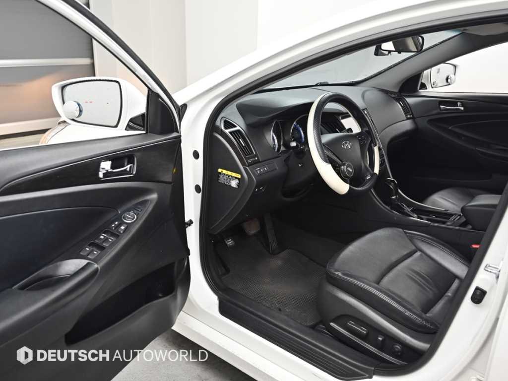 HYUNDAI Sonata - Vista 10