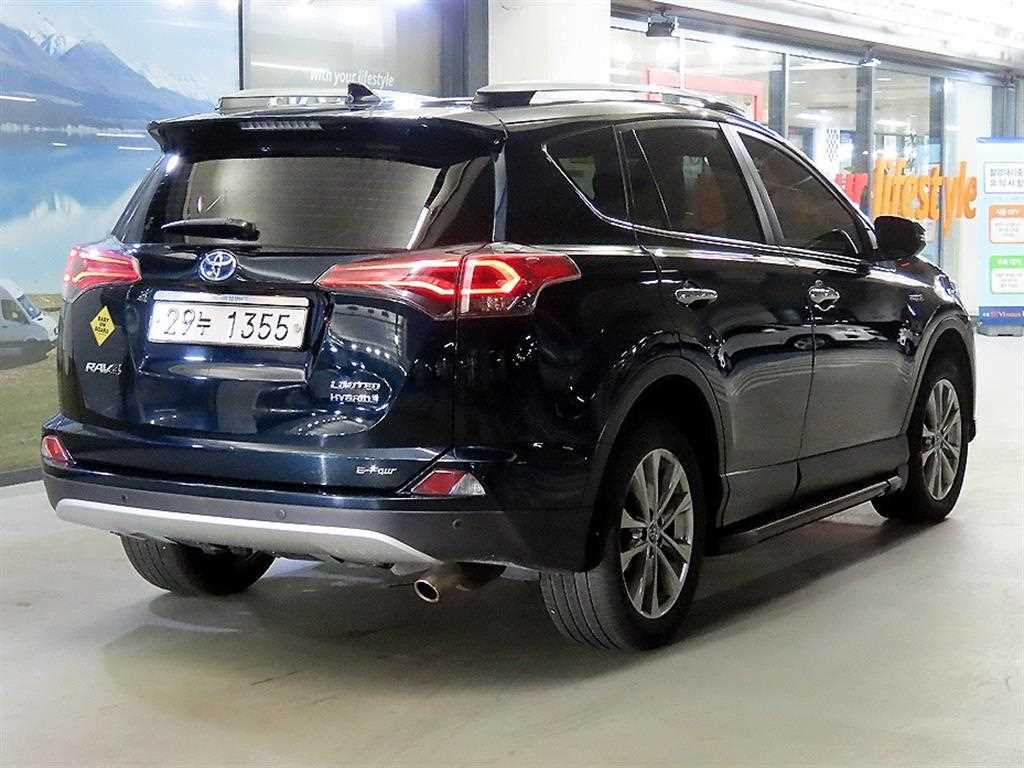 Toyota RAV4 - Vista 4