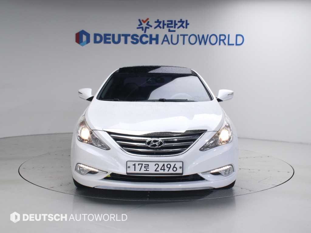 HYUNDAI Sonata - Vista 3