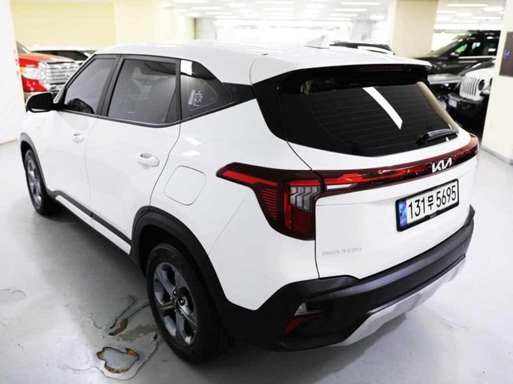 KIA Seltos - Vista 7