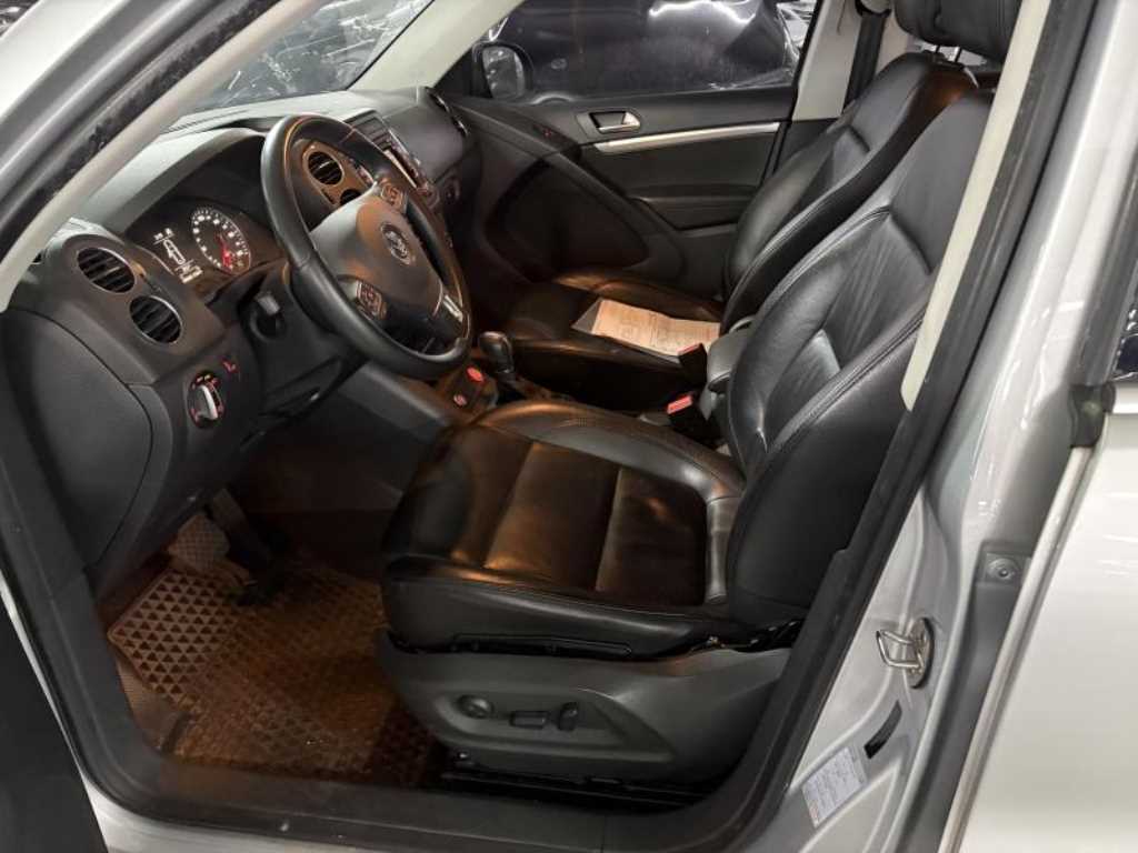 Volkswagen Tiguan - Vista 4