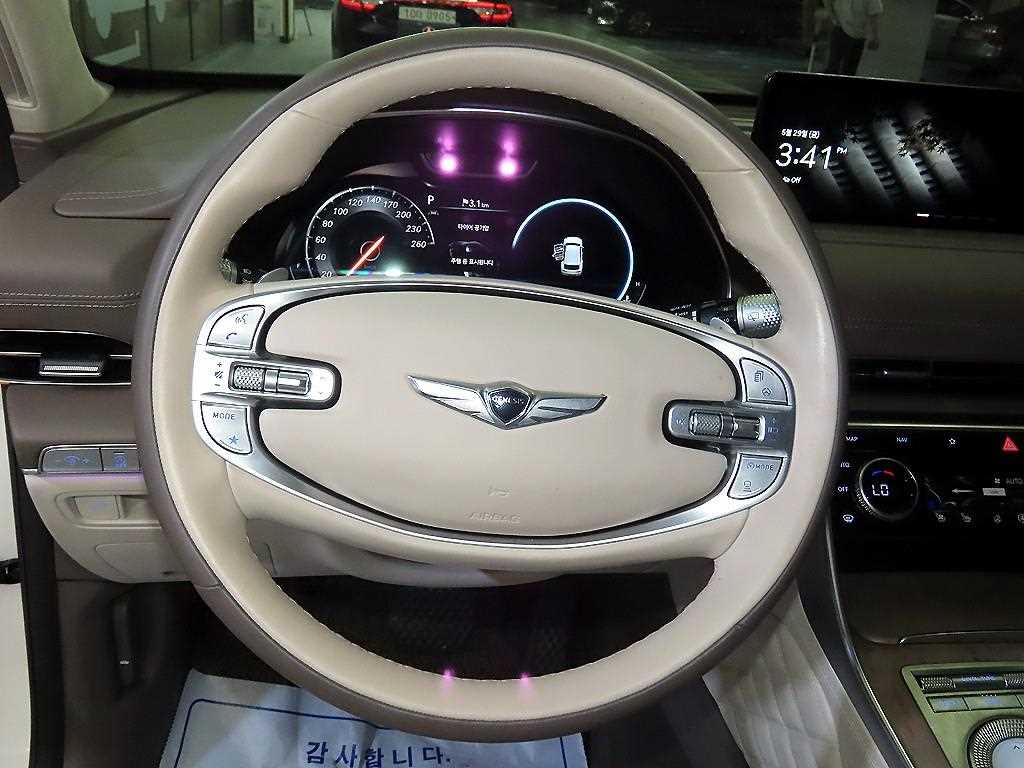 Genesis GV80 - Vista 9