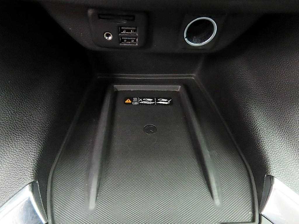 Chevrolet Travers - Vista 12