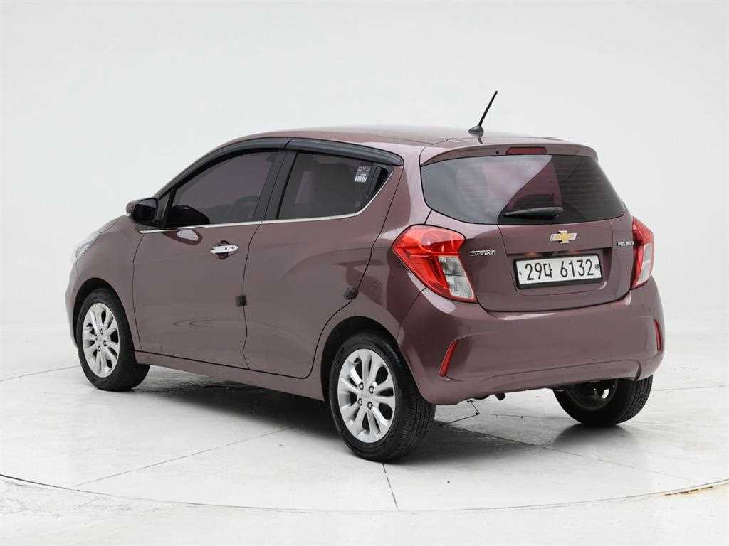 Chevrolet Spark - Vista 4
