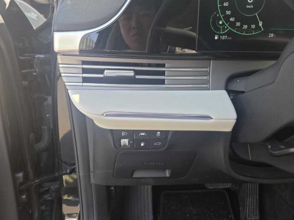 HYUNDAI Grandeur - Vista 5