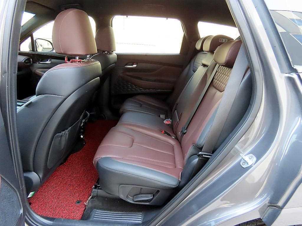HYUNDAI Santa Fe - Vista 6