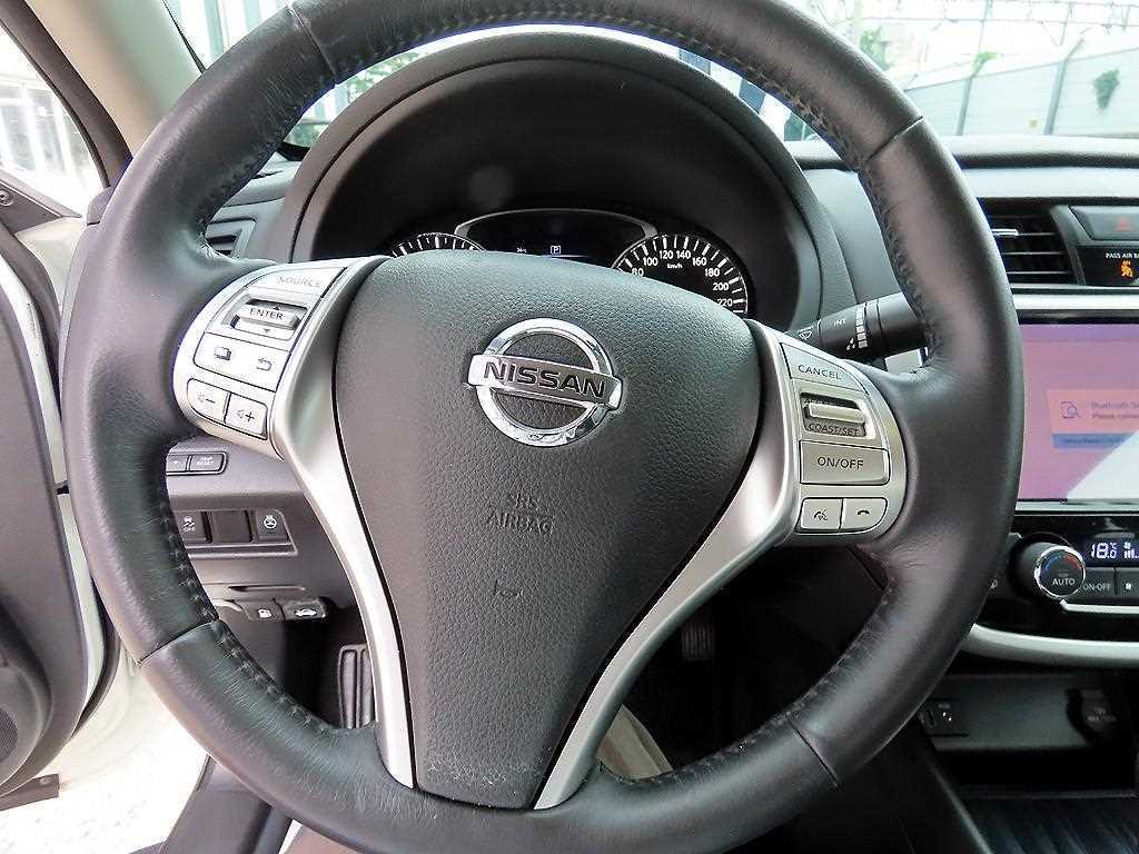 Nissan Altima - Vista 8